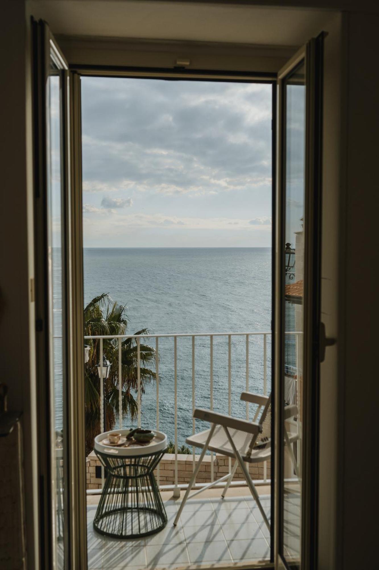 Casa Tua - Sea View Onda Apartment Vieste Bagian luar foto